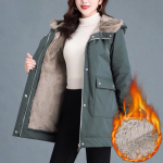 Moteri&scaron;ka žieminė striukė Laisvalaikio &scaron;ilti pamink&scaron;tinti paltai Snow Wear pliu&scaron;inis parkas vidutinio ilgio laisvas gobtuvas su aksominiu pamu&scaron;alu 2XL žalia