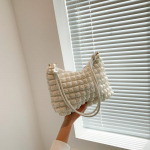 Moteri&scaron;kas minimalistinio temperamento pečių krep&scaron;ys &Scaron;velnus klostuotas pažastų krep&scaron;ys moterims pavasario ir vasaros Naujas Crossbody krep&scaron;ys Mažas kvadratinis krep&scaron;ys 27x8x20cm