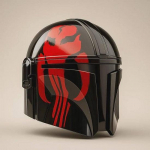 Raudona Juoda Sci-Fi Mandalorian stiliaus &scaron;almas Dėvimas Cosplay &scaron;almas Žvaigždžių Kareivio įkvėpta &scaron;arvų dalis
