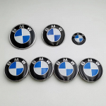 7 vnt. BMW emblemos rinkinys 82 mm 74 mm 45 mm 56 mm 68 mm Automobilio priekinio dangčio logotipas Galinės bagažinės ženklelis Ratų centrinių dangtelių lipdukas ant vairo 82 82 56x4 45