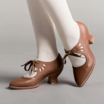 Retro Jane bateliai moterims vintažiniai suvarstomi žemu kulnu suknelė Zapatos moteri&scaron;ki firminio dizaino drugelio sparnų Derby batai plius dydis 35 ruda