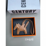 Rankų darbo odinis Pegaso pakabukas raktų pakabukas Rankomis siūtas mini arklio pakabukas su kutu Krep&scaron;io automobilio dekoras 10cm L x 8cm H black
