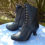 Nauji Vidurio blauzdos batai Moteri&scaron;ki rudens žiemos mada Suvarstomi moteri&scaron;ki &bdquo;Chelsea&ldquo; užtrauktukas Botas Mujer &bdquo;Botas Mujer&ldquo; sportiniai auk&scaron;takulniai moteri&scaron;ki batai 35