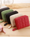 Reljefinis siuvinėjimas pusiau piniginė Embossed embroidery half wallet [red]