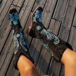 Moteri&scaron;ki ilgi batai Retro siuvinėti Vakarų kauboji&scaron;ki batai moterims Smailūs auk&scaron;takulniai odiniai ankle boots Madingi riterio Botas 42 juoda