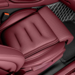 Atminties putos kojų atramos prailgintuvas Universalus automobilio sėdynės pagalvėlė Suede Storas pamink&scaron;tintas kilimėlis vairuotojo komfortui Automobilio sėdynė raudona