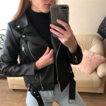 Naujos moteri&scaron;kos dirbtinės odos striukės, ilgomis rankovėmis užtraukiami motociklo trumpi PU Moto Biker vir&scaron;utiniai drabužiai, plonas paltas, rudens trumpos striukės moterims S juoda