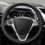 Juoda odinė vairo apdaila, rankomis siūta automobilio vairo apdaila Ford Fiesta 2008-2017, EcoSport 2014-2017 Red Thread