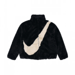 Nike Moteri&scaron;ka didelio dydžio striukė su &bdquo;Swoosh&ldquo; logotipu (Azijos dydis) Juodi Fossil moteri&scaron;ki gatvės drabužiai DO3792-010 XS