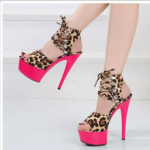 Moteri&scaron;ki sandalai Sexy Leopard Print Stiletto sandalai Permatomi kri&scaron;tolo batai Leopad sandalai 190 serija 14,5 cm kulnas 4,5 cm platforma LFD 43 rožinė