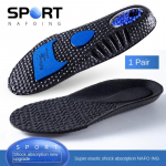 Sportinis vidpadis vyrams, sugeriantis prakaitą, itin mink&scaron;tas padas, skirtas oro pagalvėlėje moterims, sugeriantis spragėsių amortizaciją, mink&scaron;tas elastingumas 35-36 balta