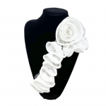 1 vnt. Didelė gėlės aplikacija Raudona Juoda Balta Rankų darbo gėlės aplikacija Vestuvinei suknelei 30x14cm balta