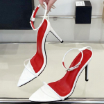 Auk&scaron;tos kokybės smailianosiai sandalai su kulk&scaron;nies dirželiu ir super auk&scaron;tu kulnu moterims Seksualūs atviri pir&scaron;tai Sagtimi segami &scaron;lepetės Madingi didelio dydžio batai 39 juoda