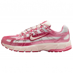 Nike P-6000 Summit White Slit Red Moteri&scaron;ki sportbačiai Silt-Red Peony Team-Crimson IO3496-100 35.5