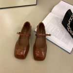 Honkongo juoda kvadratinė galva Madingi lengvi viengubi batai Moteri&scaron;ki batai su vienu mygtuku storu kulnu Mary Jane maži odiniai batai 35 ruda