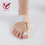 Naktinis didžiojo pir&scaron;to korektorius: Hallux Valgus ortozė ir pir&scaron;tų atskyriklis pėdų priežiūrai White