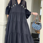 Clothland Moteri&scaron;kos Eleganti&scaron;kos Siuvinėtos Suknelės V formos i&scaron;kirpte, platėjančiomis rankovėmis, laisvo stiliaus, vienos dalies, retro midi suknelės One Size juoda