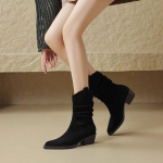 Madingi moteri&scaron;ki batai Kokybi&scaron;ki rankų darbo vakarieti&scaron;ki kauboji&scaron;ki batai Rudeniniai smailianosiai storo kulno ankle boots moteri&scaron;ki laisvi PU odiniai Botas Mujer 43