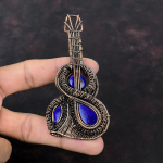 Lapis Lazuli pakabukas varine viela apvyniotas pakabukas rankų darbo papuo&scaron;alai, gitaros pakabukas, brangakmenis, vario papuo&scaron;alai, dovana mamai Unikalaus dizaino pakabukas