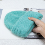 Žieminė kepurė Korėjos kieta kepurė Moteri&scaron;ka madinga megzta kepurė Viskas atitinka &scaron;iltas megztas kepures One Size