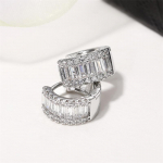 Huitan subtilūs kubinio cirkonio lankelio auskarai moterims Spalva/Aukso spalva Madingi universalūs moteri&scaron;ki auskarai Auskarų vėrimo papuo&scaron;alai