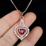 &bdquo;Bella Box&ldquo; kar&scaron;tai parduodamos &scaron;irdies formos rubino brangakmeniai rožinės aukso spalvos 5A cirkonio raktikaulio grandinė Paprasti kri&scaron;toliniai karoliai moterims Vestuvinių papuo&scaron;alų didmeninė prekyba raudona/auksas