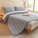 Vandeniui atsparus čiužinio padas Antibakterinis ir erkėms atsparus lovos kilimėlis, neslystantis čiužinio užvalkalas, atsparus vandeniui, storas, dygsniuotas lovatieses(Jokių pagalvių užvalkalų ) 150x200cm(59.06x78.7inch)