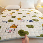 Naujas Milk Velvet dygsniuotas čiužinys Mink&scaron;ta pagalvėlė Buitinė lova čiužinys Apsauginis padėklas Hotel Tatami lovos pagalvėlė 120*200cm