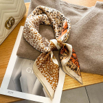 2204 New Fashion mažas kvadratinis &scaron;alikas pavasario ir rudens &scaron;ilumai, kremas nuo saulės, skara, dvigubos paskirties &scaron;alikas, profesionalus &scaron;alikas, galvos skara 70*70cm
