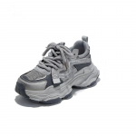 Mada 2024 Auk&scaron;tos kokybės lauko platforminiai sportbačiai moterims Tinklelis Vientisos spalvos Kvėpuojantys treniruokliai Suvarstomi Storu padu Moteri&scaron;ki batai 39 pilka spalva