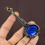 Natūralios gitaros lapis Lazuli akmens rankų darbo varinės vielos pakabukas, 4,33 colio E4w79