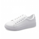 Moteri&scaron;ki sportbačiai 2024 m. mada Kvėpuojantys vulkanizuoti batai PU odos platforminiai batai Balti suvarstomi laisvalaikio batai Zapatos Mujer 35 balta