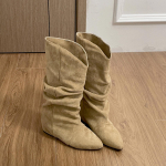 Žiemos mados klostuoti moteri&scaron;ki iki kelių batai smailus priekis vidinis pakėlimas batai gatvės stilius modernūs ilgi batai moteriai 39 beige