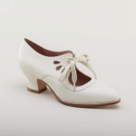 Retro &bdquo;Mary Jane Pumps&ldquo; moteri&scaron;ka vintažinė nėriniuota suknelė žemakulne &bdquo;Zapatos&ldquo; moteri&scaron;ko prekės ženklo dizaino drugelio sparno derbio didelio dydžio batai 36 balta