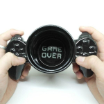 Tasse manette de jeux vid&eacute;o en c&eacute;ramique noir Mug
