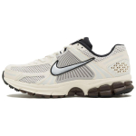Nike Moteri&scaron;ki Air Zoom Vomero 5 Phantom Moteri&scaron;ki sportbačiai Balti Metaliniai-Platininiai &Scaron;viesūs-Geležies Rūdos FJ2028-001 35.5