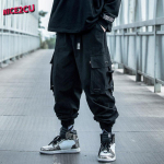 Harajuku Black Cargo Pants Vyri&scaron;kos kelių ki&scaron;enių laisvalaikio kelnės Bėgiojimas Sportinės kelnės Gatvės apranga Vyri&scaron;kos hiphopo laisvos kelnės 2XL juoda
