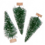 Lot de 3 sapins de No&euml;l en bois vert 7 cm