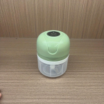 Atnaujinkite savo virtuvę naudodami &scaron;į 1 vnt elektrinį česnako smulkintuvą &ndash; USB įkraunamą daržovių smulkintuvą ir virtuvinį kombainą! 100ML žalia