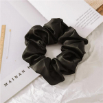 Satin Silk Scrunchies Moterims Big Scrunchie Merginų plaukų kaklarai&scaron;čiai suri&scaron;imo į uodegą laikiklis Vienspalvės elastinės plaukų juostelės storiems ploniems garbanotiems plaukams Dovana juoda
