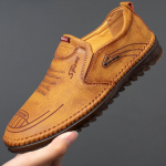 Odiniai laisvalaikio batai Vyrų dizainerio slydimo batai vyrams Madingi Ruda Loafers Batai Vyri&scaron;ki Zapatos De Hombre Chaussure Homme 39 juoda