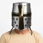 Viduramžių kryžiuočių riterio didysis &scaron;almas su žalvariniu kryžiumi, templierių &scaron;arvų replika, skirta cosplay