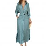 Moteri&scaron;ka suknelė plonu juosmeniu, ilgomis rankovėmis, skeltu apvadu, grynos spalvos atvartu V kaklo mar&scaron;kinėliai S balta