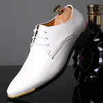 Madingi oficialūs batai vyrams klasikiniai Lakuotos odos vestuviniai batai vyrams biuro &scaron;ukuosenų meistras moda italiana vyri&scaron;ki proginiai batai odiniai erkek ay 657 10 balta