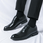 vyri&scaron;ki oficialūs bateliai su rai&scaron;teliais Klasikiniai vyri&scaron;ki laisvalaikio bateliai Verslo bateliai Itali&scaron;ki Oxfords Avalynė Eleganti&scaron;ki Brogues vyri&scaron;ki juodi vestuviniai bateliai 6.5 juoda