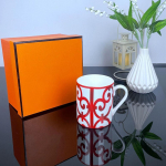 Europos Lengva Prabanga Pažangus Kaulinio Porceliano Puodelis Puodelis Puodelis I&scaron;skirtinis Popietinės Arbatos Auk&scaron;tos Klasės Puodelis Vandens Puodelis Kavos Puodelis &Scaron;ventinės Dovanos 301-400ml