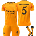 Paaugliams Vaikams Suaugusiems Futbolo Apranga Sporto Treniruočių Džersio Rinkinys Su Kojinėmis 24/25 Real Madrid I&scaron;vykos #5 Bellingham 16