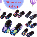 &bdquo;Animacinių filmų neslystančios vaiki&scaron;kos kojinės: Aksomas, ankstyvasis ugdymas, joga, ruduo ir žiema&ldquo; Size S (1-4 years old)