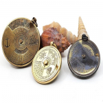 Miniatiūrinis žalvarinis kalendorius, 37, 40 ir 50 mm, Mažas veikiantis reguliuojamas 50 arba 100 metų kalendorius, STEAMPUNK pakabukas, pakabukas, jūrinis, marinistinis, raktas
