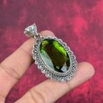 Peridoto pakabukas, brangakmenių papuo&scaron;alas, 925 prabos sidabro pakabukas, rankų darbo papuo&scaron;alas, gimtadienio akmens pakabukas, dovana jam 2.44 Inches žalia